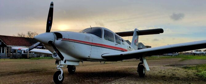 Commercial Pilot License op een Piper Turbo Arrow